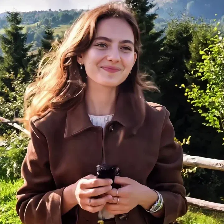 Ava Yaman Kimdir?