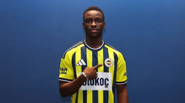 Amara Diouf Kimdir?