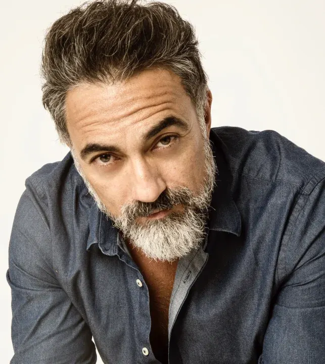 Selim Bayraktar Kimdir?