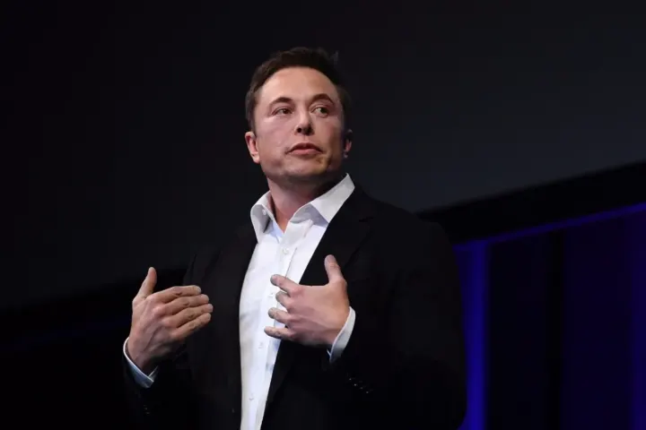 Elon Musk Kimdir?