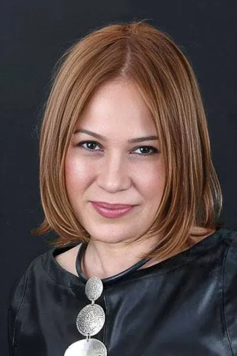 Jülide Kural Kimdir?
