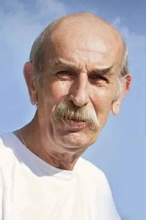 Sinan Bengier Kimdir?