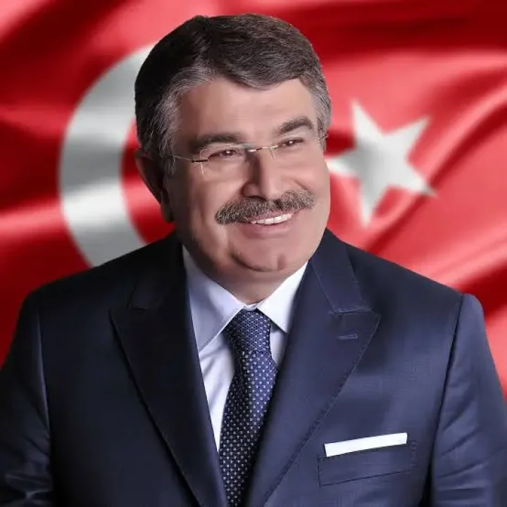 İdris Naim Şahin Kimdir?