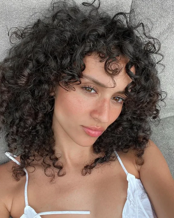 Gizem Kaya Kimdir? 