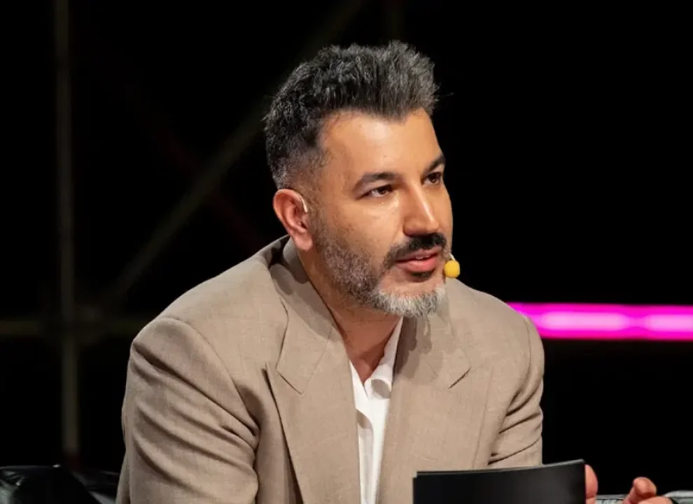 Tolga Akış Kimdir? 