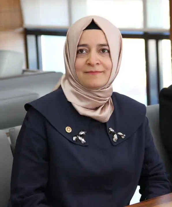 Fatma Betül Sayan Kaya Kimdir?