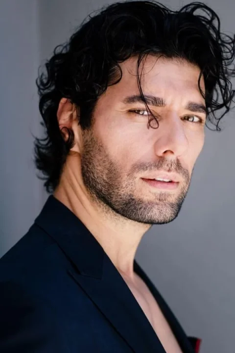  Serhat Parıl Kimdir?