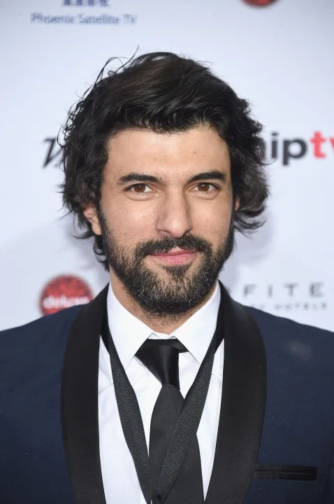 Engin Akyürek Kimdir?