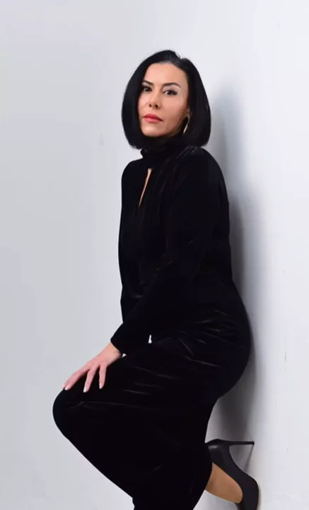 Esin Gündoğdu Kimdir?