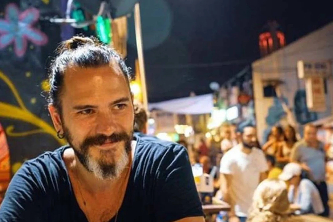 Emre Yetkin Kimdir?