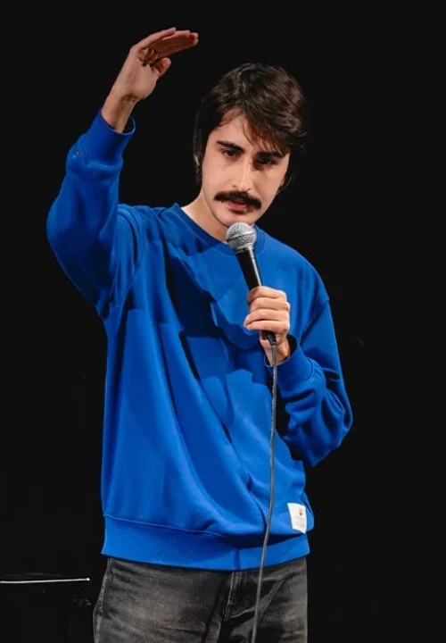 Deniz Göktaş Kimdir?